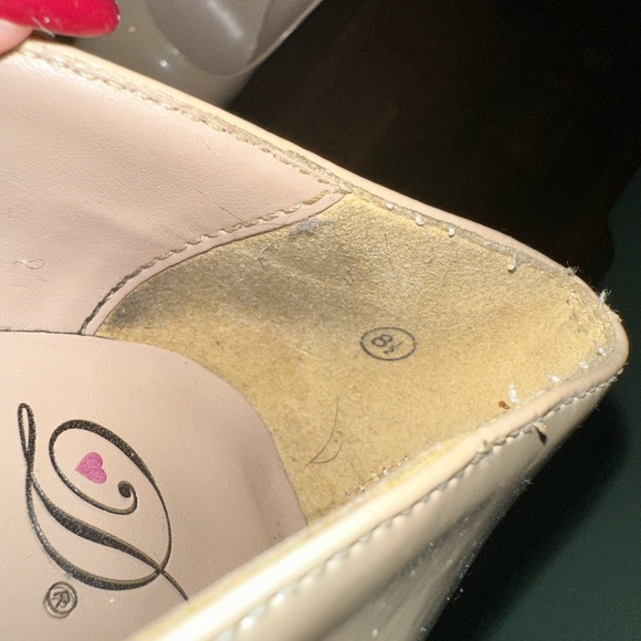 Nude platforms - Picture 6 of 9